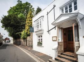 أفضل 10 فنادق بالقرب من Petworth Cottage Museum في بيتورث المملكة