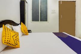 SPOT ON 68615 Hotel Diksha Lodge