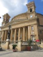 Modern 3 bedroom Apartment