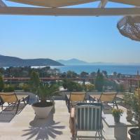 Varkiza Seaside Penthouse with Private Roof Deck
