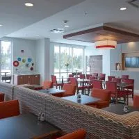 Holiday Inn Express & Suites St. John
