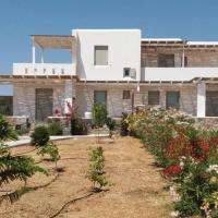 A wonderful Cycladic house in front of the sea!