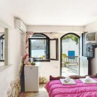 Coral Rooms