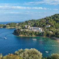 Cape Kanapitsa Hotel & Suites