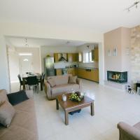 Evi's Sea View Villa