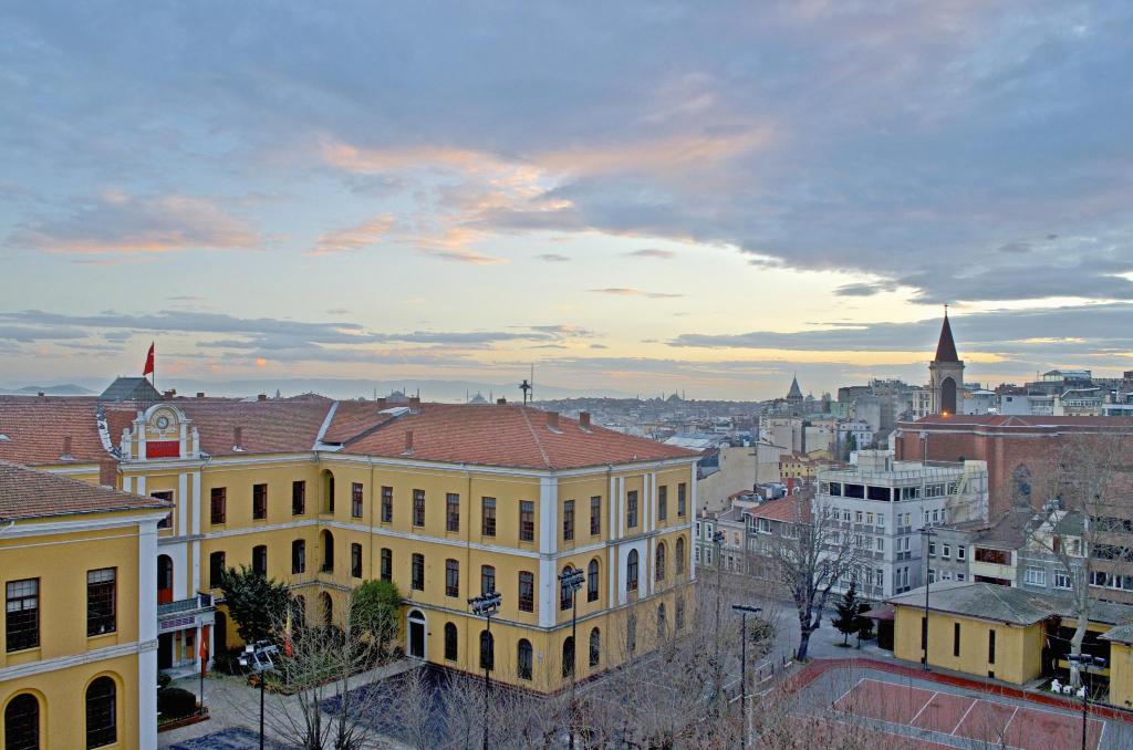 Grand Hisar Hotel