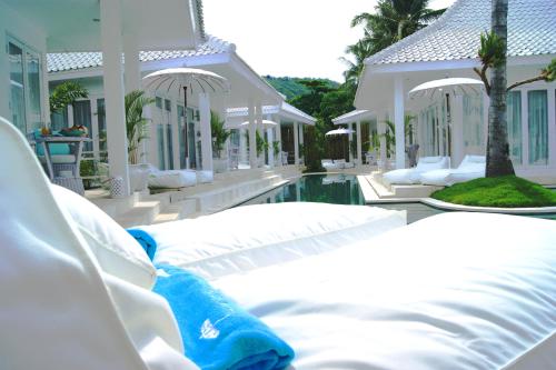Harmony Villas Lombok "Leave your worries under the palm tree..."
