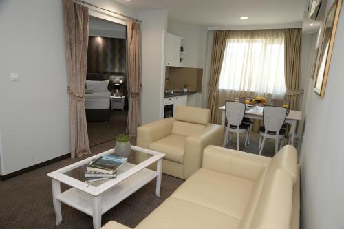 Alexandar Square Apartments