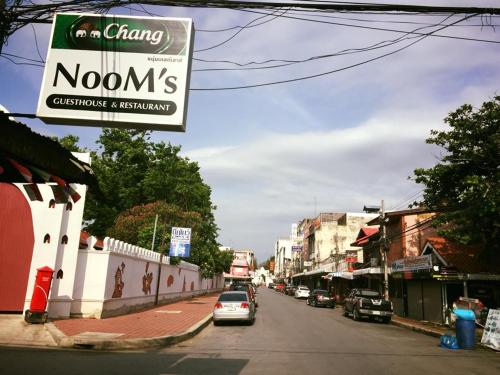 NooM