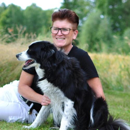 Anneli och vår hund Wilma