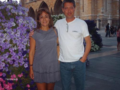 Maria and Manuel.