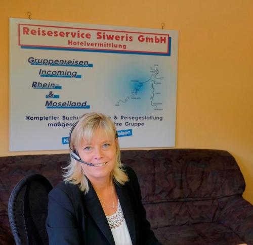 Anita Siweris - Esser