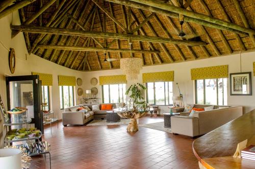 Cradle Moon Lakeside Game Lodge, Muldersdrift – Updated 2020 Prices