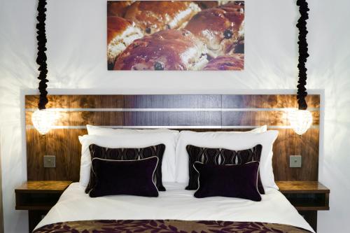 The Rooms at the Apple Pie